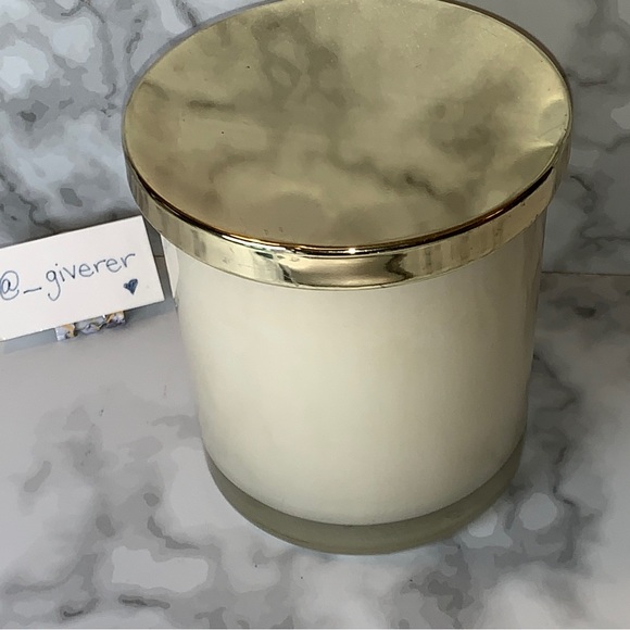 Champagne Brunch 🥂 🍾 Candle 🕯️ - Picture 2 of 8